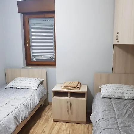 Arli's House Between The Centre And New Pazar * Tiran